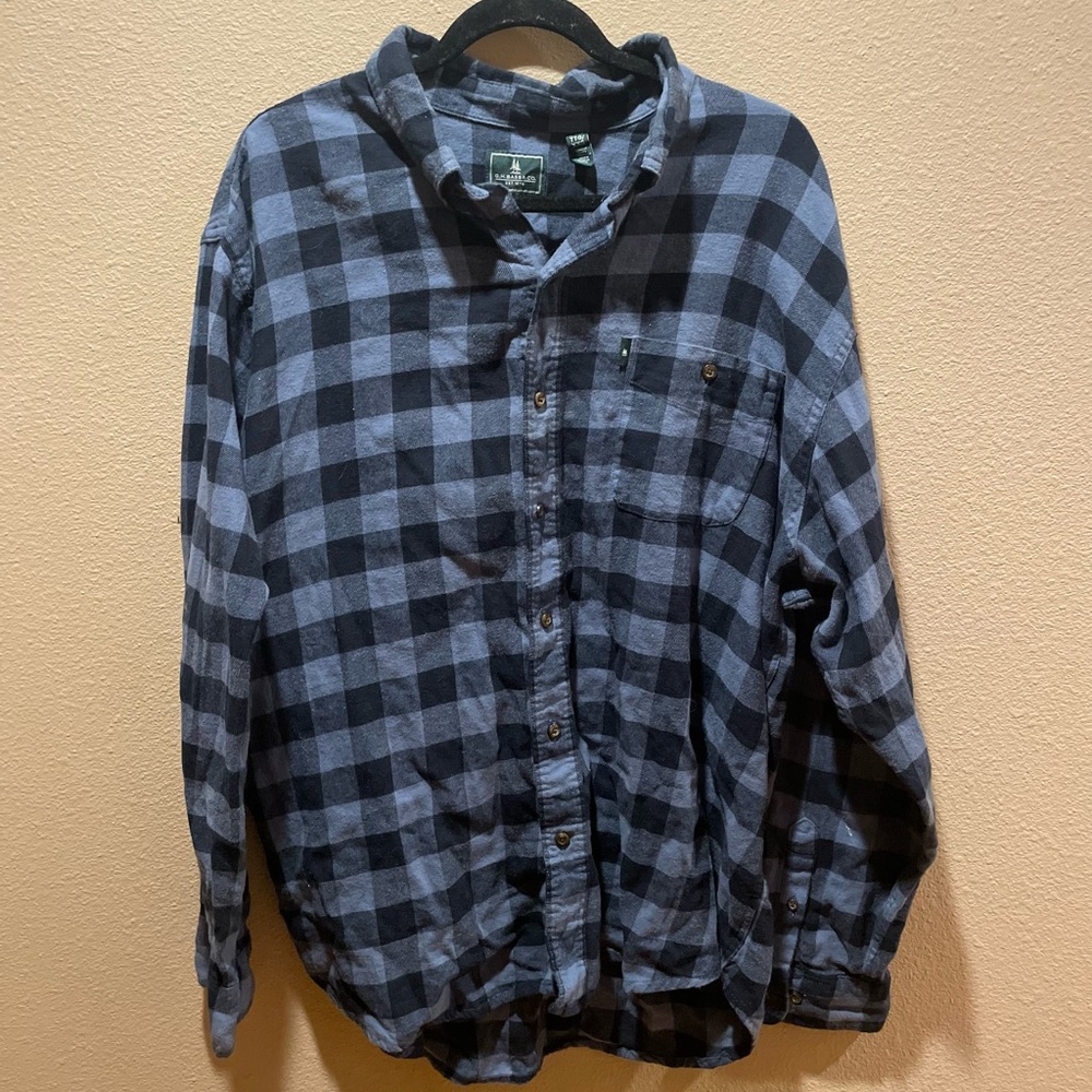 G.H. Bass CO men’s flannel